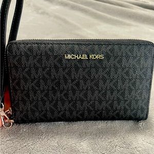 Beautiful brand new MK wallet.